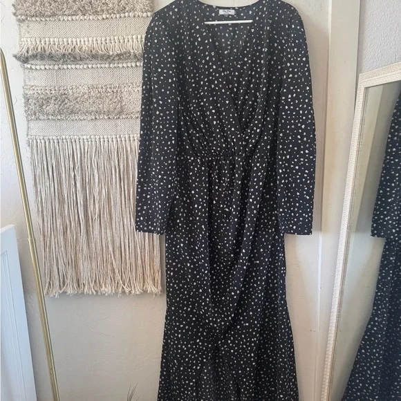 Chi Chi London | Dresses | Chi Chi London Black Long Sleeve Cuffed Neck Dress | Poshmark Chi Chi London | Dresses | Chi Chi London Black Long Sleeve Cuffed Neck Dress | Poshmark